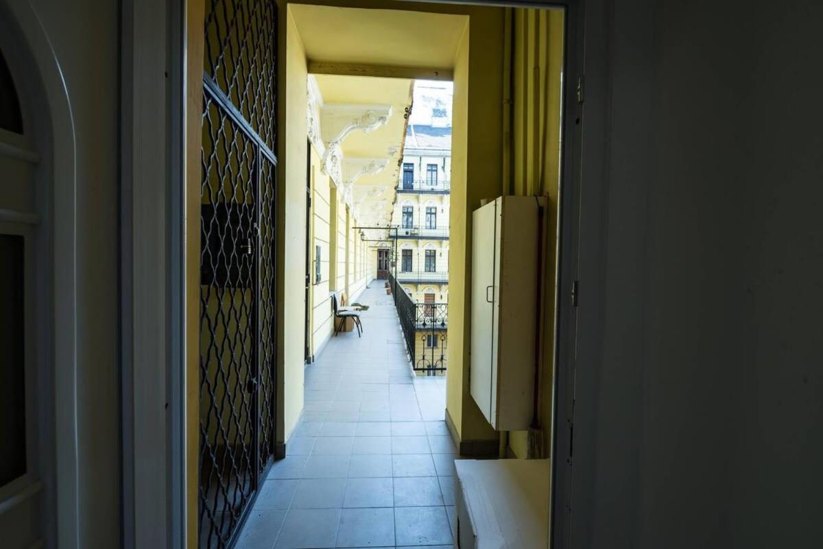 Brand New Studio With Aircon In The Center Budapeste Exterior foto