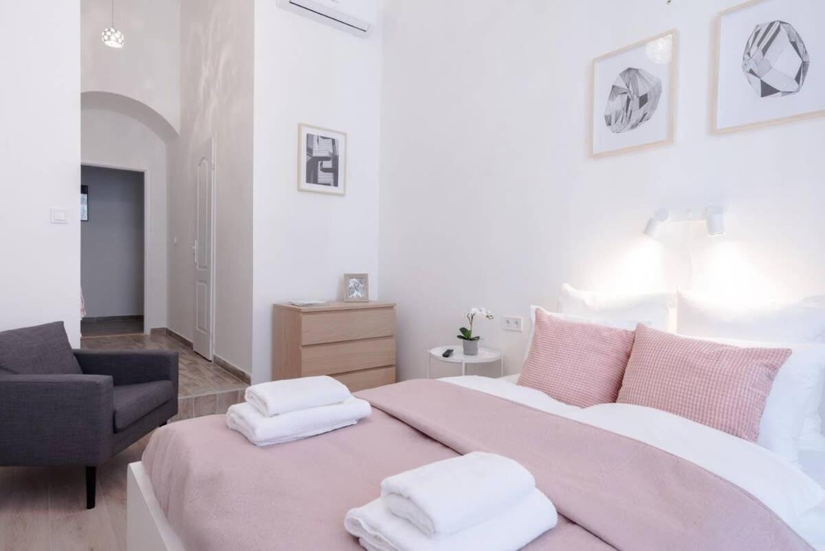 Brand New Studio With Aircon In The Center Budapeste Exterior foto